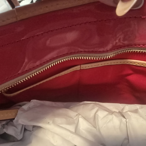 BRAND NEW Dooney and Bourke hot pink patent leather tote - Picture 7 of 10